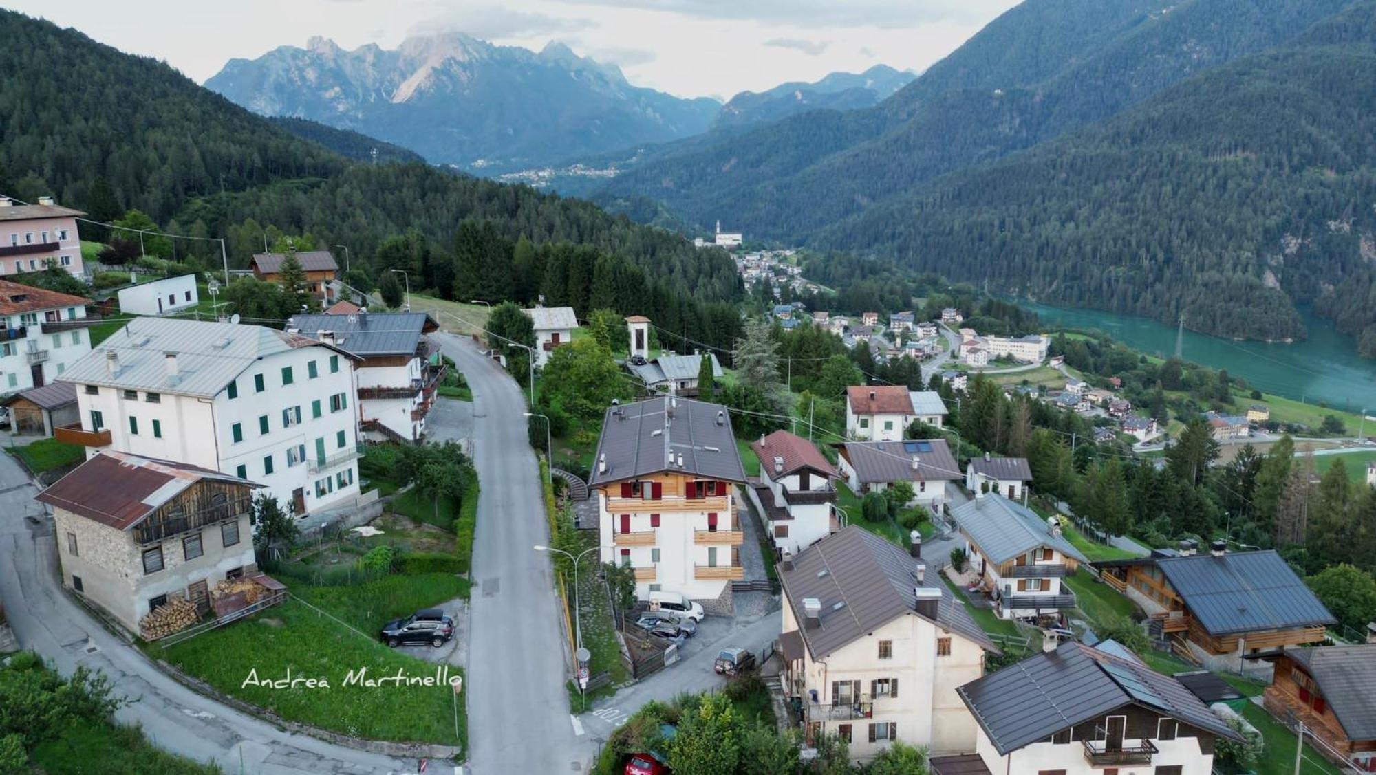 Mansarda La Soffitta Aparthotel Domegge di Cadore Ngoại thất bức ảnh